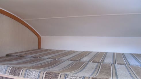 Henry – 4 berth Elddis 100 Sunseeker - 6 Belts