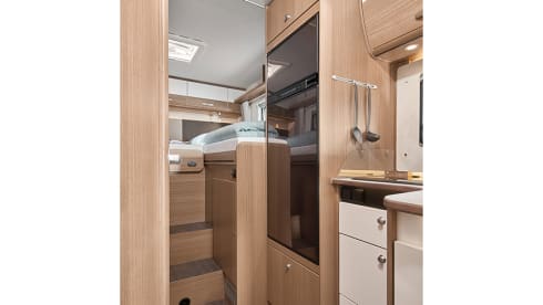Carado T448 Automaat – Automatic - Fully equipped - Very luxurious camper length beds - Modern