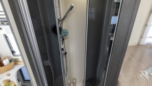 Arlo – New 2025 5 Berth off-grid Motorhome