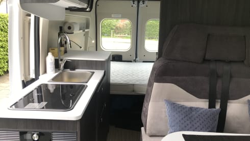 Benni – Bus camper built in 2021 for rent in Kontich.