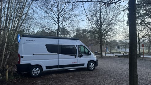 Magic Adventure – 3p Peugeot camper from 2024 is ready to go