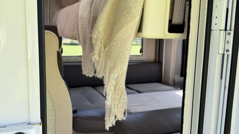 Geräumiges Wohnmobil mit 4 Schlafplätzen – unter 7 m