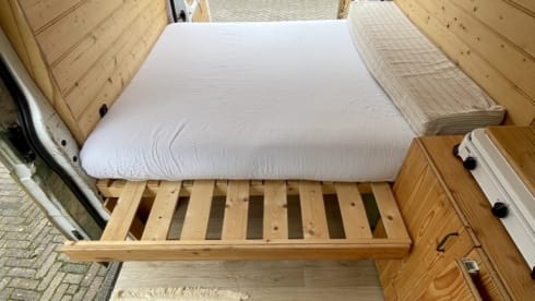 2p Ford bus from 2012