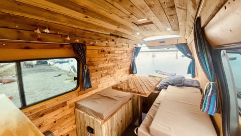 Dougie – Beautiful Quirky Camper  - heated - insurance included 