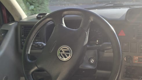 4p Volkswagen campervan uit 2000