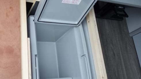 Compact camper van with round seating Volkswagen VW T5 TDI