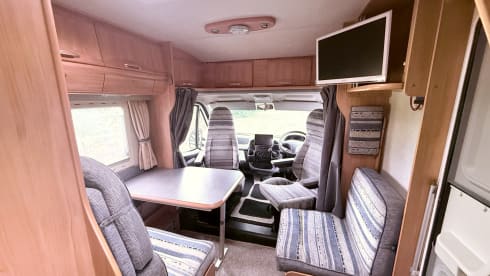 Coral  – Warm & Gezellig Coral - Fiat Adria met 4 slaapplaatsen 