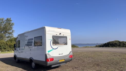 4p Hymer semi-integrated from 2000