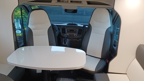 Maurice – 5p Ford Alkoven von 2021