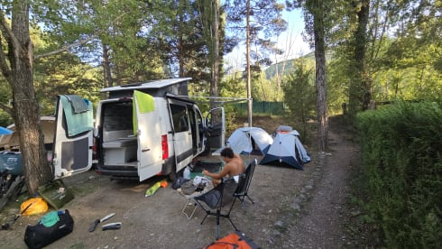 Noeste bus – 4p Volkswagen campervan uit 2015