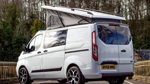 Tourists in Transit – Ford Transit Campervan
