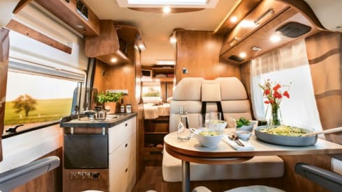 Malibu Van 640 LE – Malibu luxury bus camper