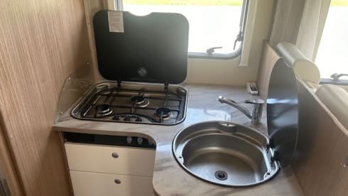 Familie camper – 4p Fiat semi-integrated uit 2019