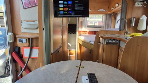 Hymer  – 2p Hymer camper + bicycle carrier