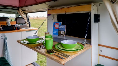 LEOPARD – Unique Volkswagen Camper (M+S Alpine tires and Euro 4!)