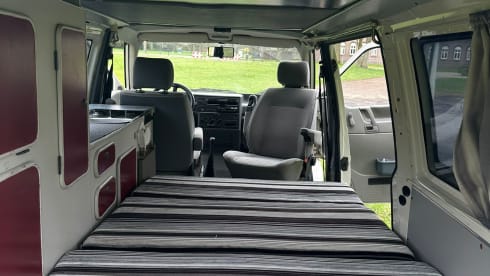 het witte schaap – 4p Volkswagen campervan uit 1997