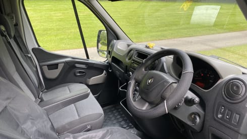 Red – Camper Renault Master 2.5 del 2017 *con smart TV, riscaldamento, WC ecc.*