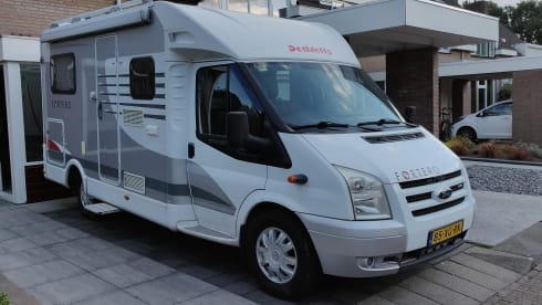Nice compact sporty Dettleff camper for rent.