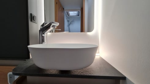 Matrix #1 – Adria Matrix 670 5 pers 2022 (#1)