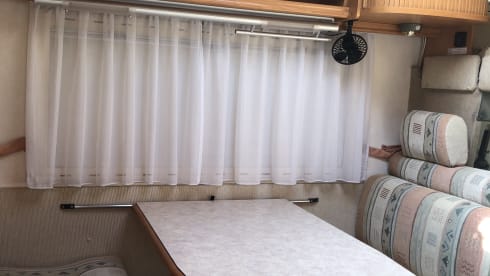 Unique 8 pers. camper with XXXL garage on C driving