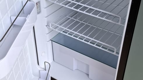 Renault-Bus mit 2 Sitzplätzen aus dem Jahr 2016