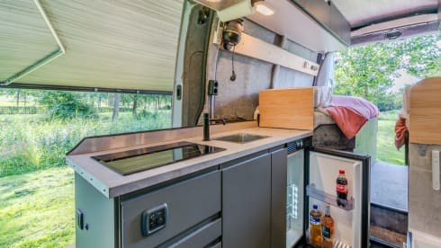 ORBIS – 2p Renault bus from 2018 Travel case built for convenience. none like this