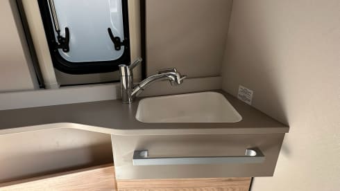 Dethleffs 600 Buscamper - 2023 - Automaat - 2 personen