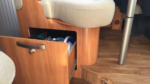 Compact, modern and above all cozy camper
