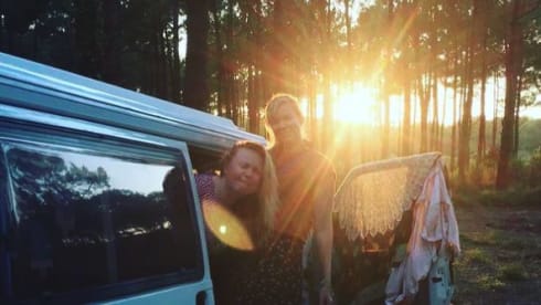 Bessie – 4p Volkswagen T4 campervan with lifting roof