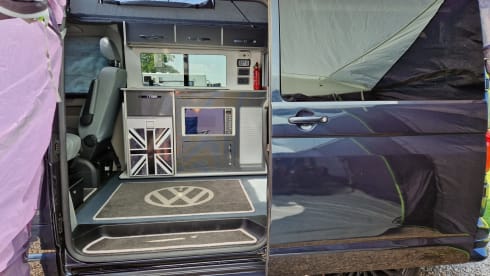Bluebell – VW T6 4 berth Campervan - Automatic