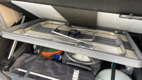 ROADSTORE 53230 – Mercedes Marco-Polo V250 190CV 4MATIC fitted van rental 4 beds