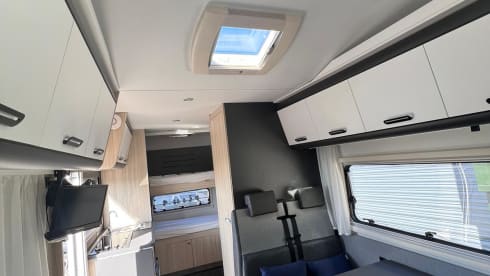Perfect family motorhome  – 7 berth Sun Living alcove from 2021