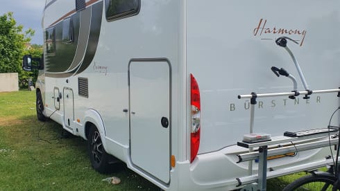 Very luxurious Bürstner Lyseo Harmony Line