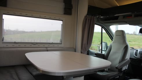 Forth – Spacious Family Motorhome