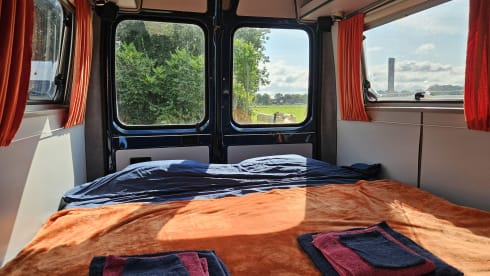 2p Peugeot bus from 1997