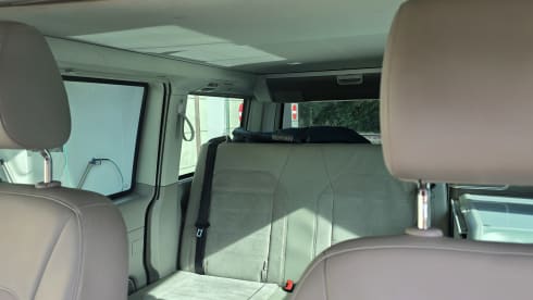 VW California – 2021 4-person Volkswagen campervan