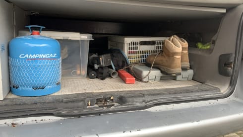4p Volkswagen T4 camper