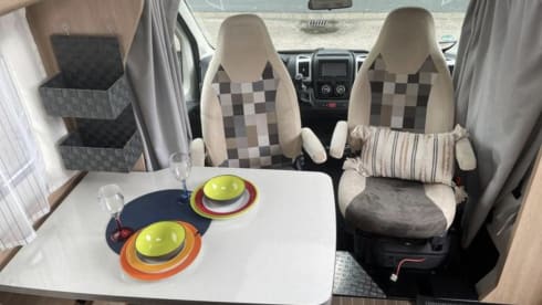 Sunlight T66 – 2p Fiat semi-integrated uit 2018