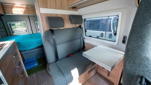 Hymer Ayers Rock 2022 with sleeping roof for 2 or 4 people