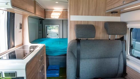 Hymer Ayers Rock 2022 with sleeping roof for 2 or 4 people