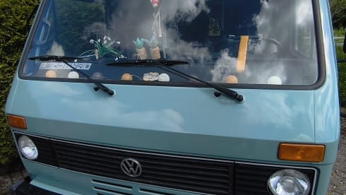 Blue Ocean  – 2p Volkswagen campervan uit 1981
