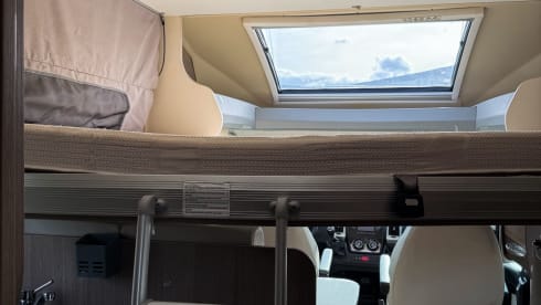 4p Chausson met queensbed en hefbed