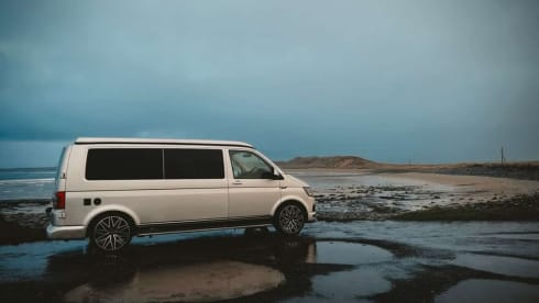 SM Campers – 4 berth VW Camper 2018