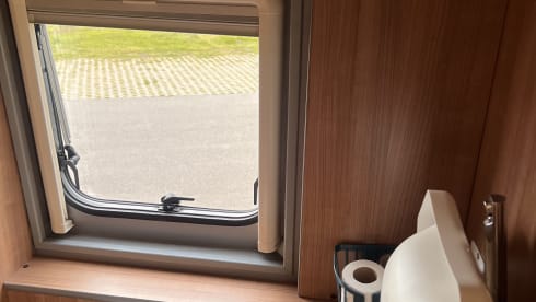 Compact Fiat Ducato Camper (2p) - Comfort & Freedom!