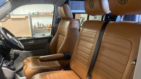 Gray – VW T6 Campervan - 4 Berth