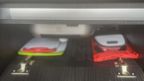 Snug Dubs – Volkswagen Campervan 4 Birth 