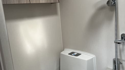 GO-VORNY – 6 berth Peugeot semi-integrated from 2021 free WI-FI 