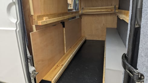 Van Blanc – Incredibly flexible and spacious VW Crafter LWB