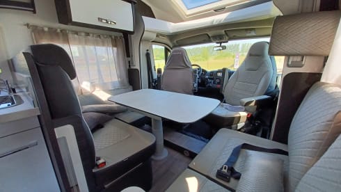 6p Benimar semi-integrated uit 2021