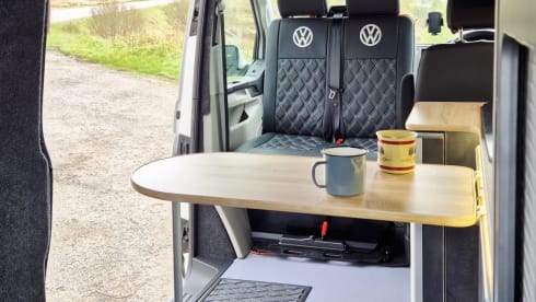 ‘Fozzy’ – 4 berth 2019 Volkswagen Campervan